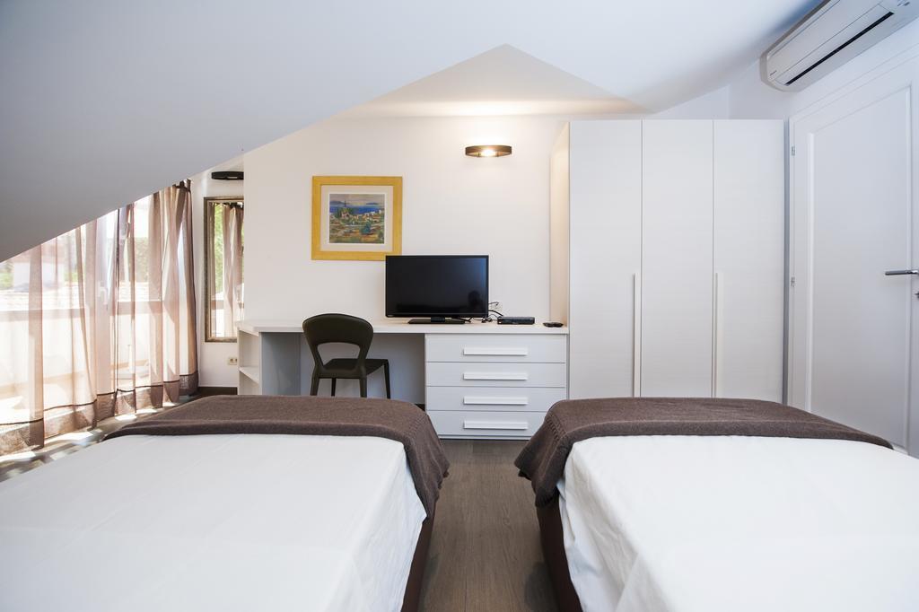 Corte Dei Merli Suite & Room Rovinj Zimmer foto